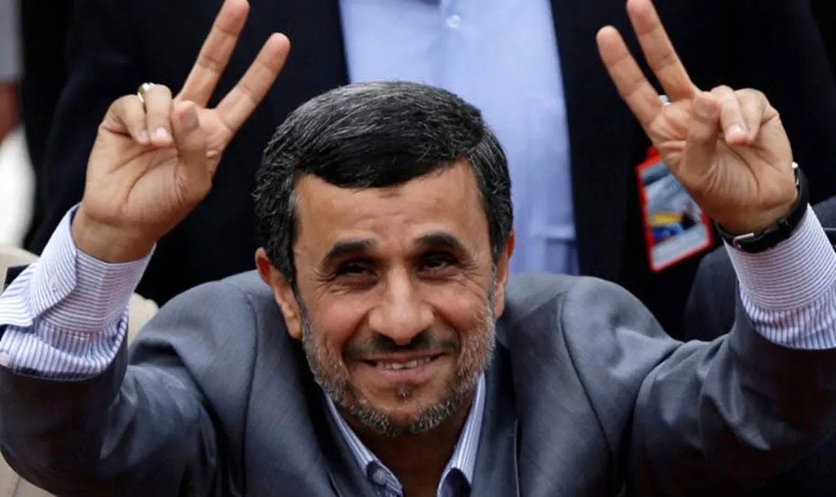نمایش تازه احمدی‌نژاد