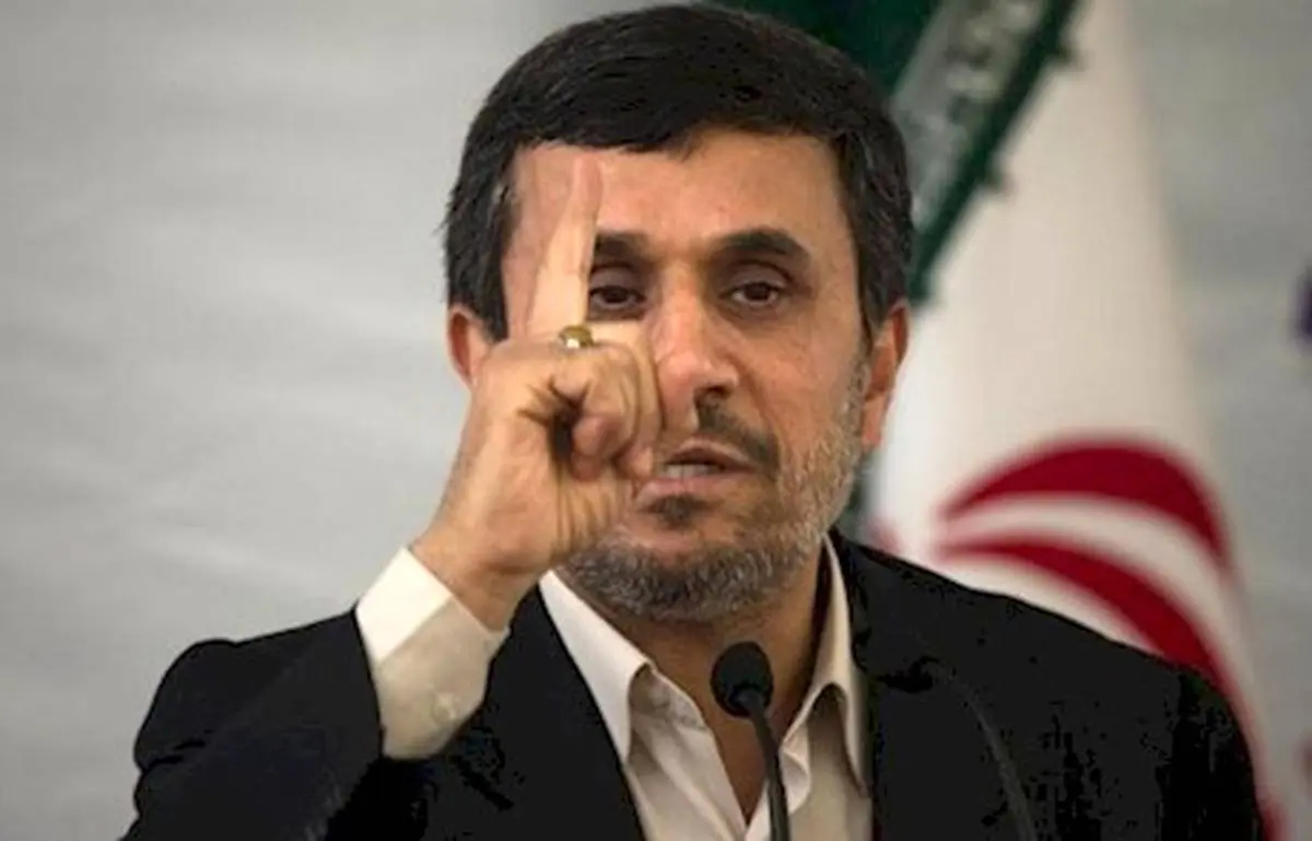 احمدی نژاد چه اسنادی را از وزارت اطلاعات برداشت؟