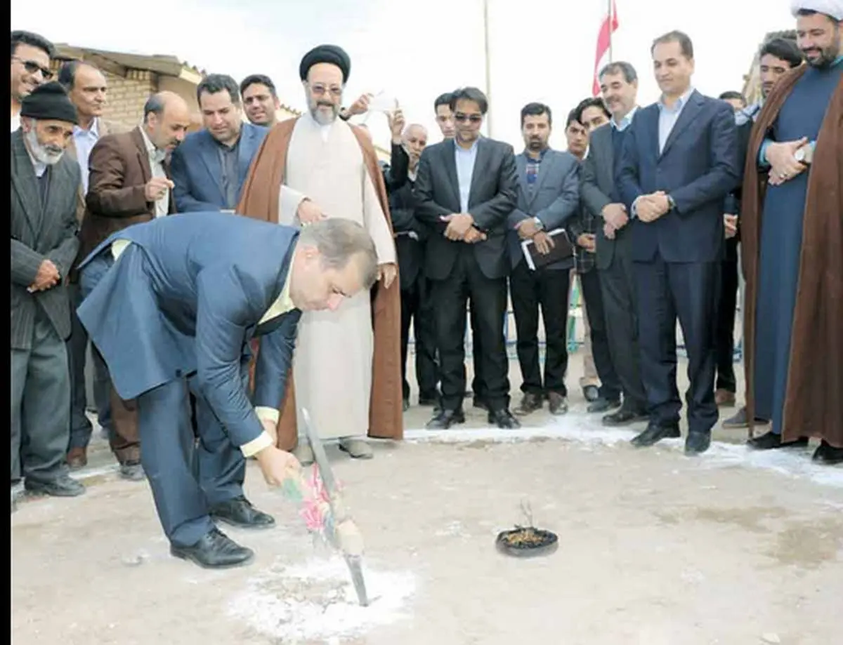 کلنگ احداث هفت مدرسه در منطقۀ سنگان به زمین زده شد