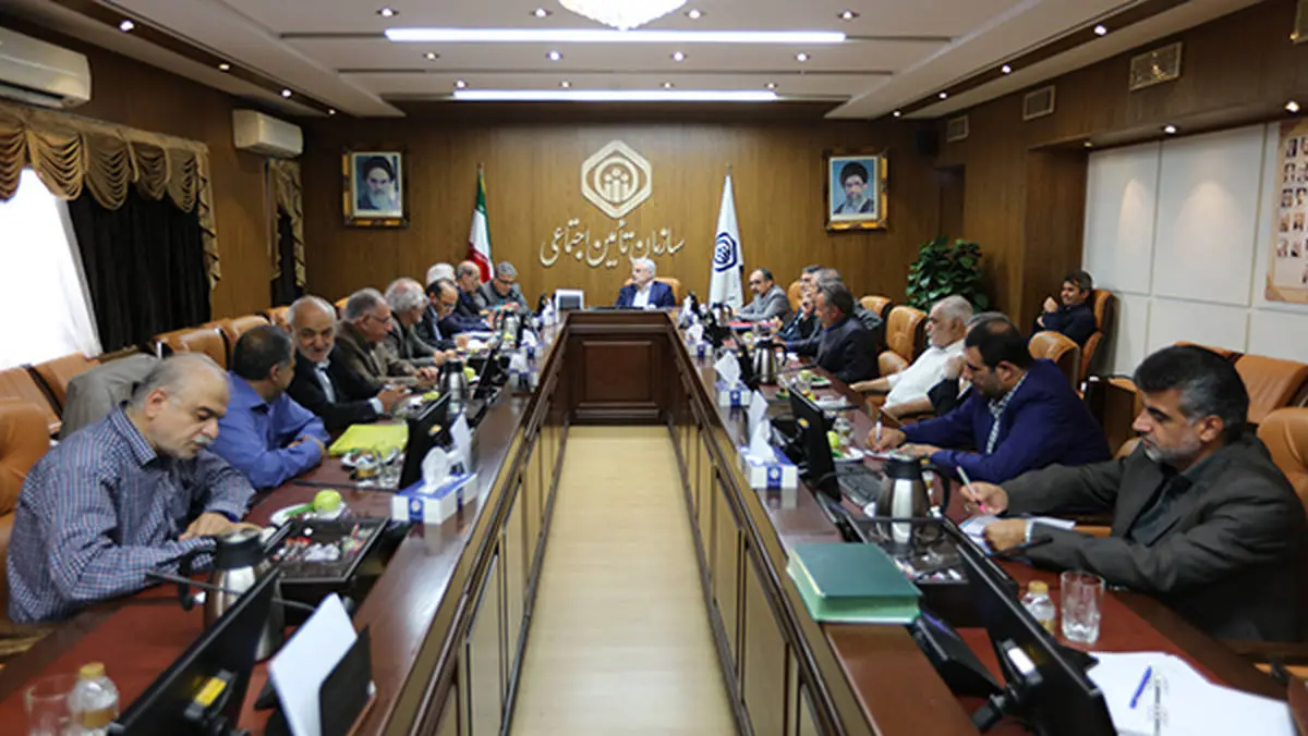 نشست مدیرعامل سازمان تامین اجتماعی با رئیس و اعضای هیات مدیره کانون بازنشستگی شهر تهران برگزار شد
