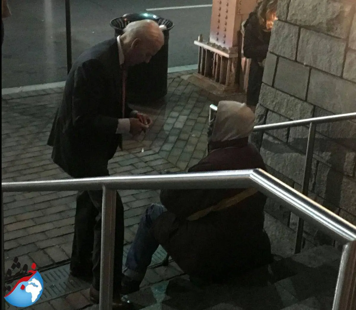گمانه زنی‌ها از دیدار معاون اوباما با یک بی‌خانمان!
