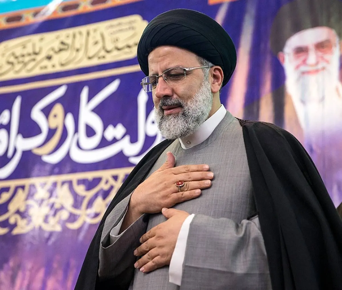 حجت الاسلام محمودی درخواست های مردم ورامین را تقدیم رئیس جمهور کرد
