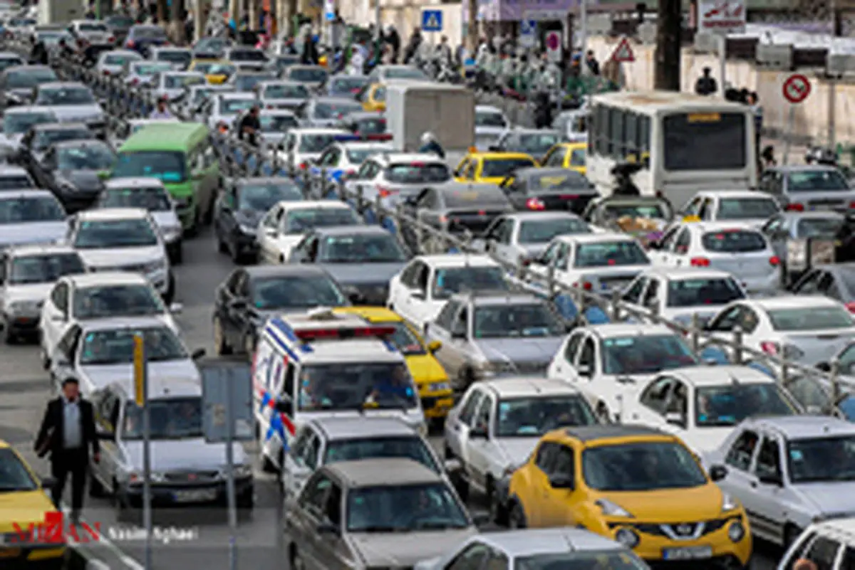 وضعیت پربار ترافیکی معابر تهران در اولین روز هفته