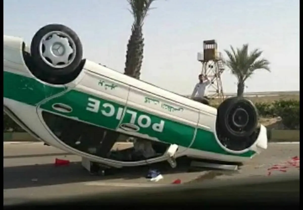علت واژگونی خودروی پلیس در بوشهر
