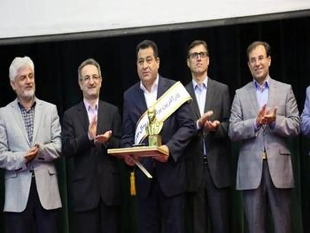 شرکت" اکسیر نوین فرآیند آسیا" کارآفرین برتر ملی شد