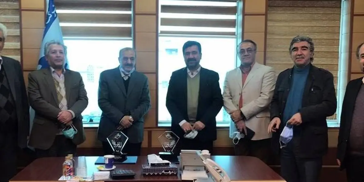 اعطای بالاترین نشان روابطعمومی به دو نفر از پیشکسوتان جامعه روابطعمومی ایران