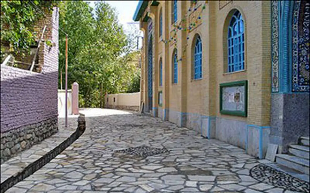 افتتاح سقف‌هایی مستحکم برای زلزله زدگان کرمانی توسط رئیس بنیاد مسکن