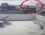 لحظه سقوط وحشتناک هواپیمای مسافربری پاکستان+ فیلم
