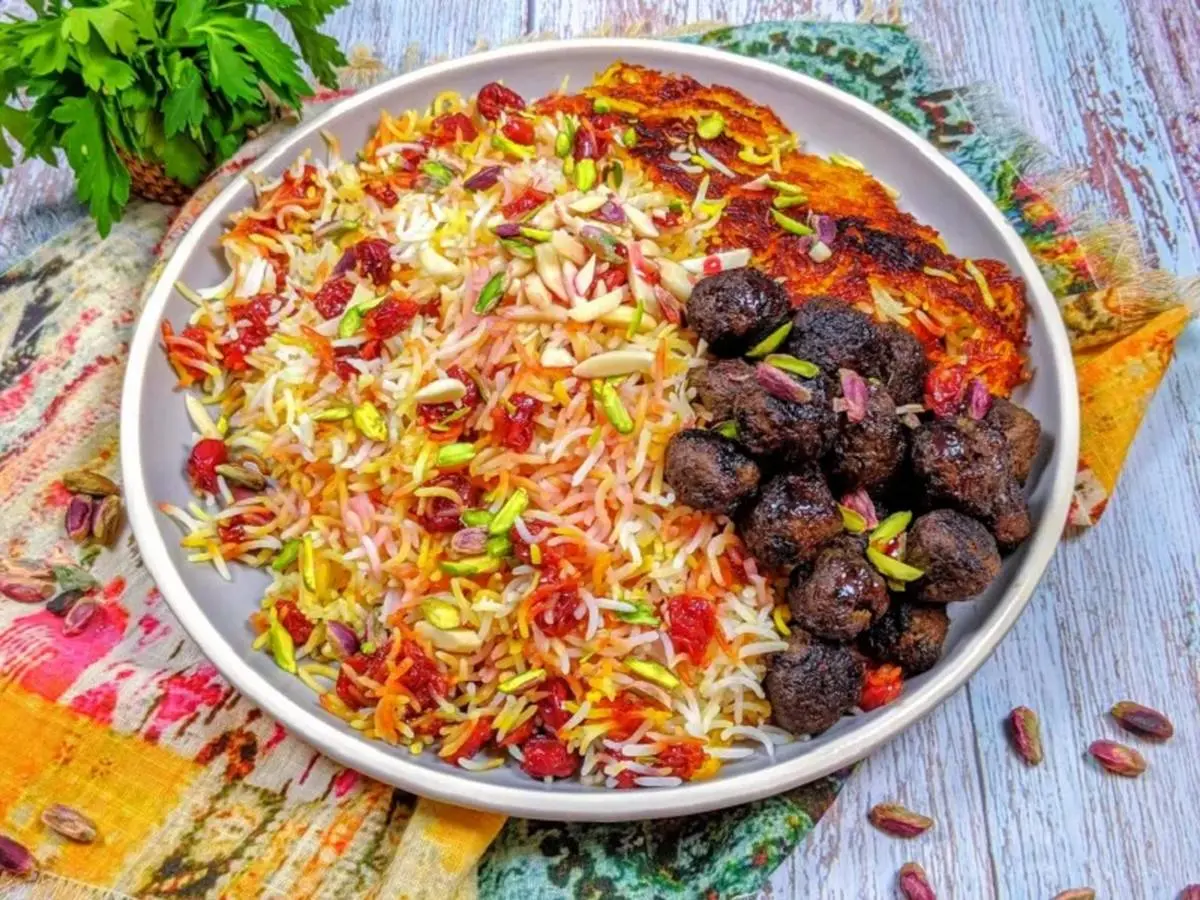 به این روشی که میگم آلبالو پلو درست کن / طرز تهیه آلبالو پلو با روشی متفاوت 