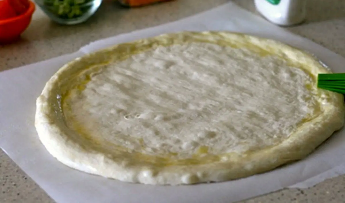 طرز تهیه آسان و سریع خمیر پیتزا در خانه