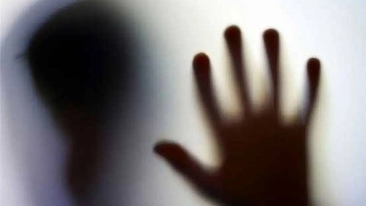 محاکمه مرد ۵۵ ساله به خاطر تجاوز به دختر همسرش