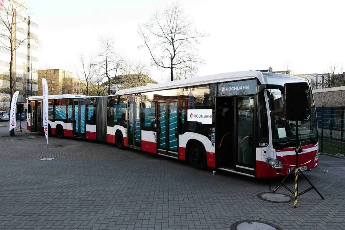 ورود اتوبوس‌های غول‌پیکر و متروباس‌ها به تهران