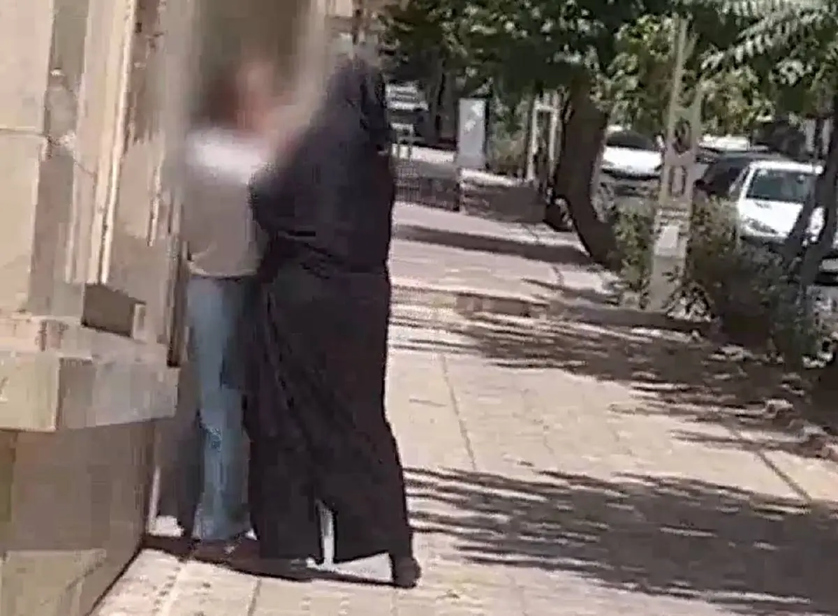 برخورد خشن گشت ارشاد با یک دختر بی حجاب در تهران +فیلم