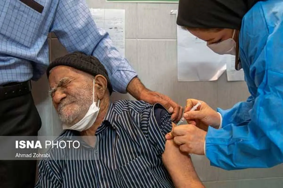 رفتار ناشایست یک پرستار هنگام تزریق واکسن کرونا + عکس
