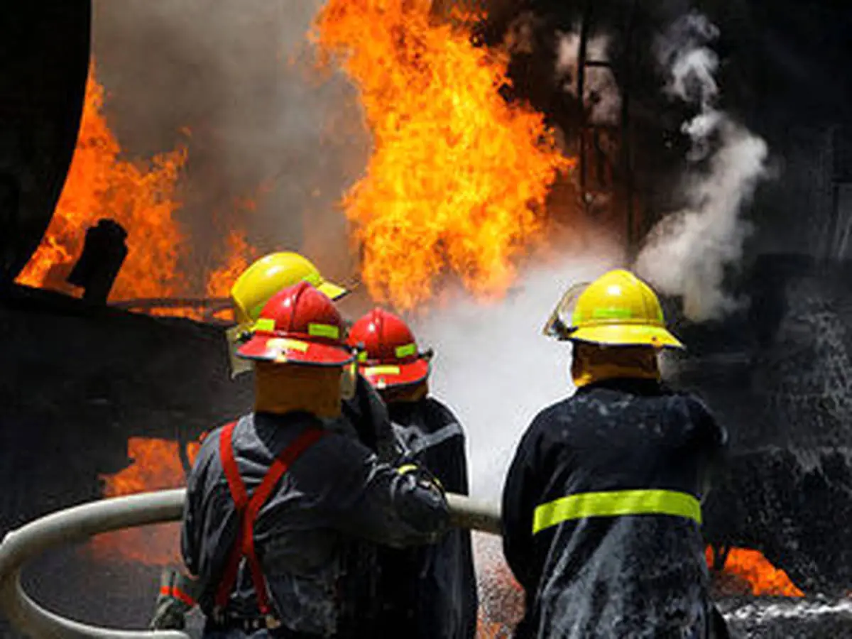 جزئیات آتش سوزی ساختمان تجاری در خیابان اکباتان