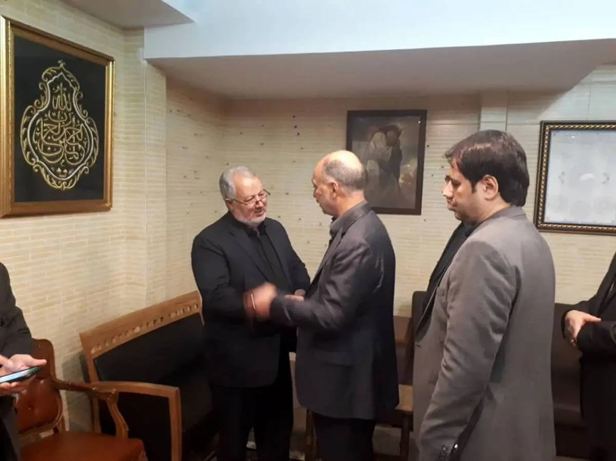 حضور مدیرعامل شرکت معدنی و صنعتی گل‌گهر در منزل شهید سردار سلیمانی