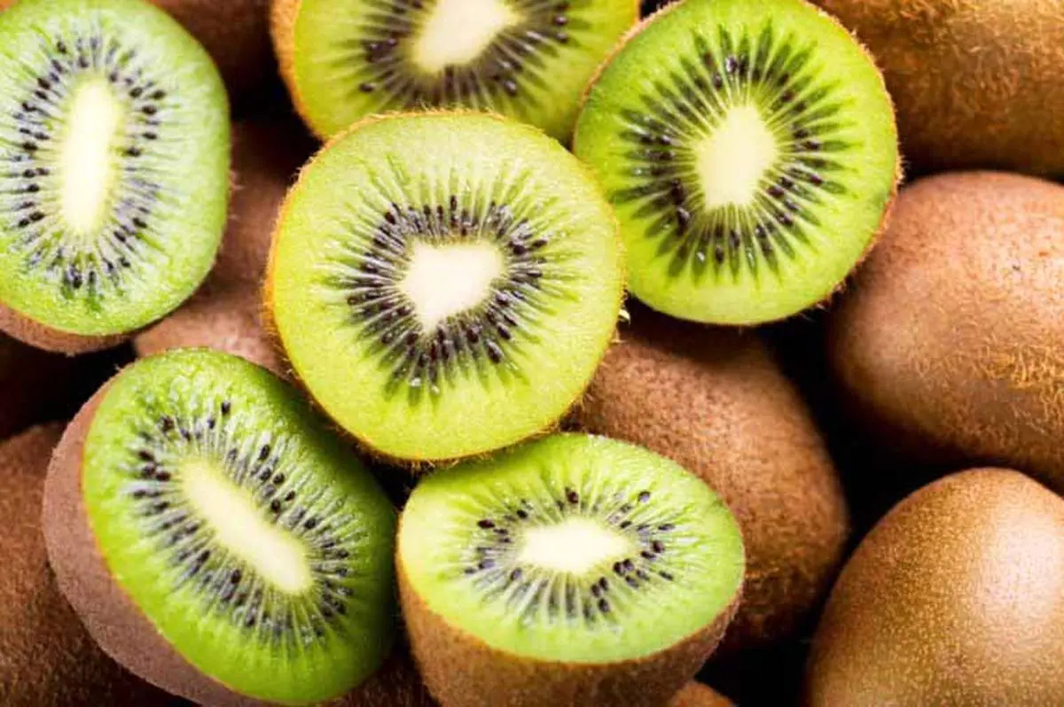 10 میوه مفید برای پوست شفاف | پوست این 10 میوه را هرگز دور نریزید