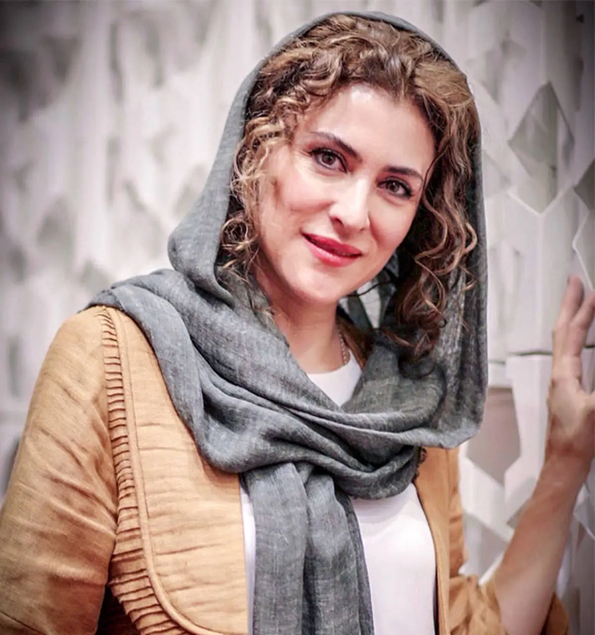 فیلمی کمتر دیده شده از ویشکا آسایش | مصاحبه دیدنی ویشکا آسایش پس از بازی در سریال امام علی (ع)