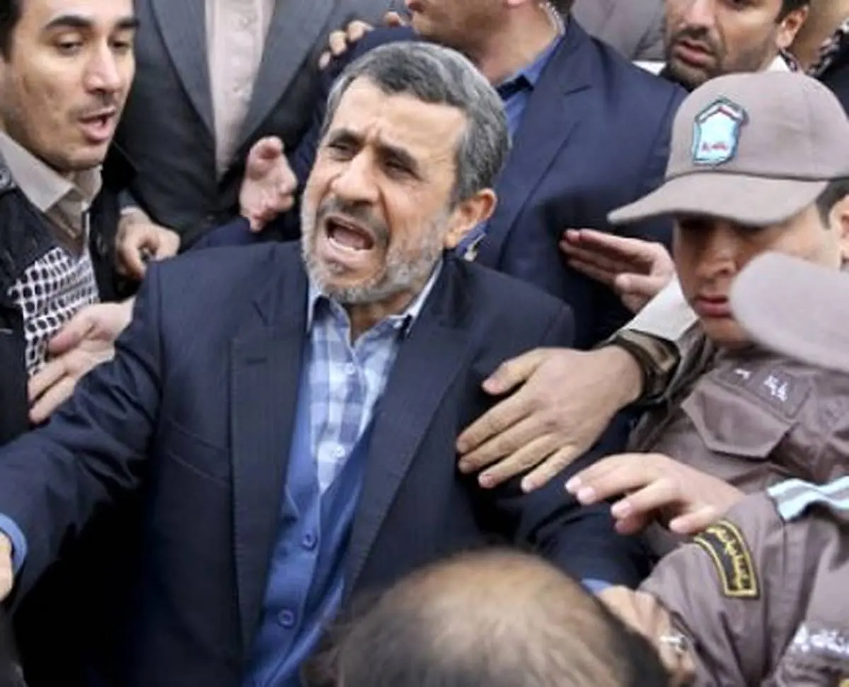 منزل محمود احمدی‌نژاد محاصره شده است + فیلم