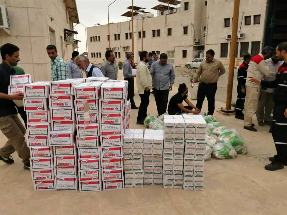 ارسال کمک های شرکت های پتروشیمی بندرماهشهر به مناطق سیل زده 