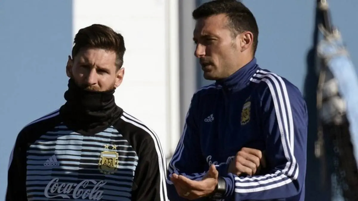 واکنش سرمربی آرژانتین به اخراج مشکوک مسی مقابل شیلی
