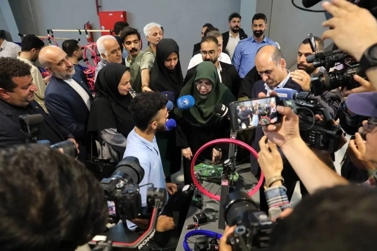 سخنگوی دولت از کارخانه تولیدی دوچرخه بازدید کرد