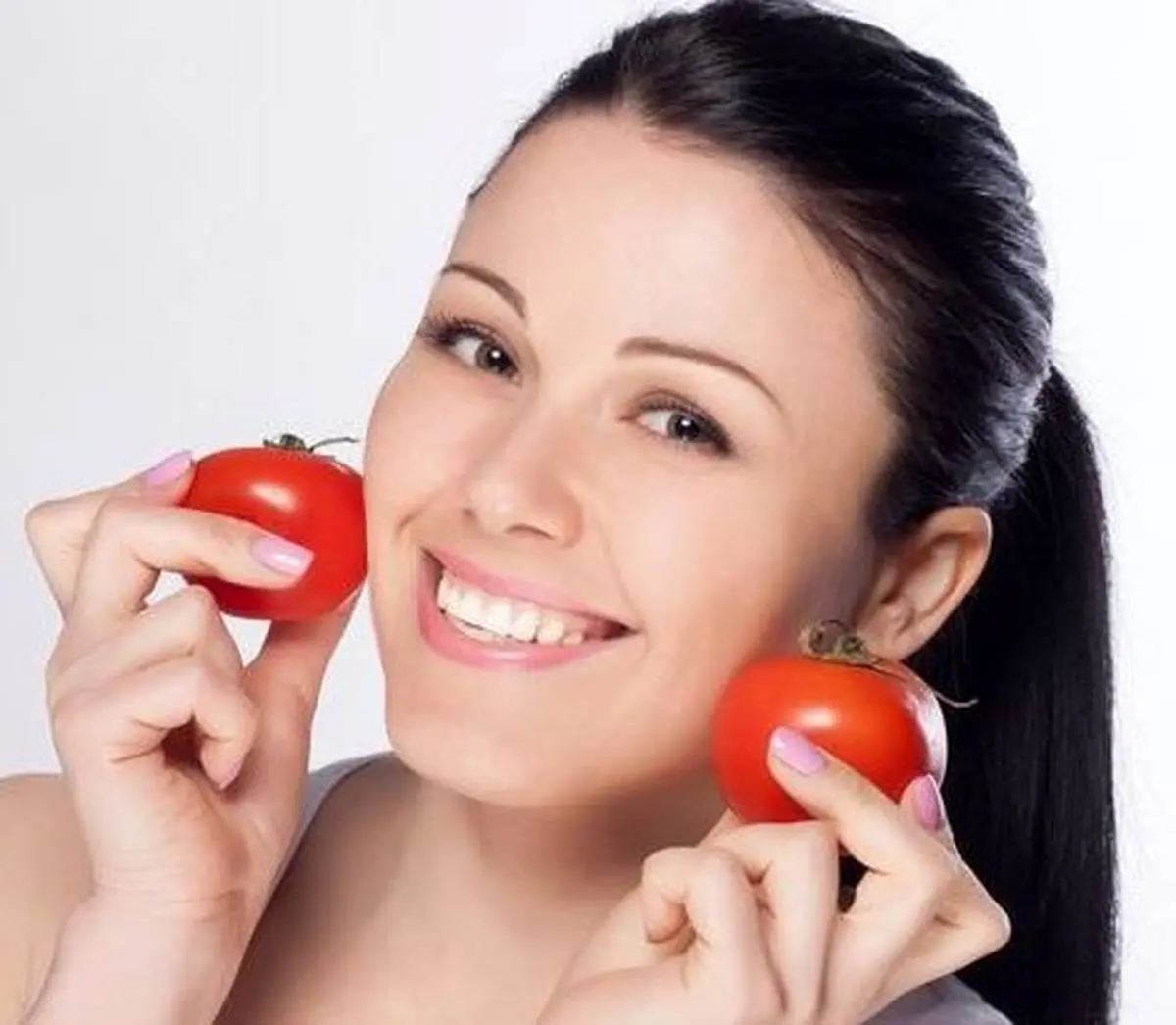  با این روش و کمک گوجه فرنگی ریزش موی خود را درمان کنید
