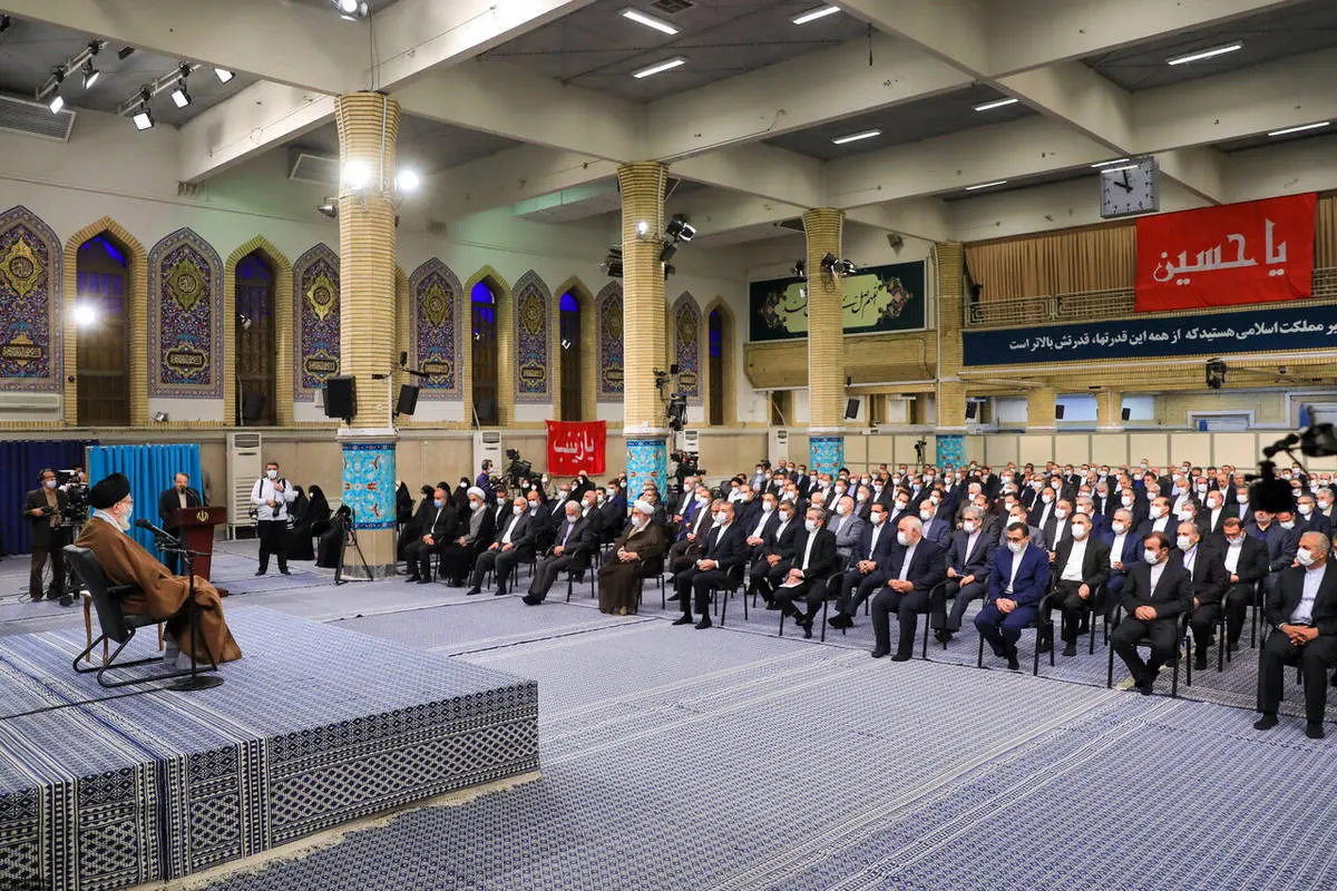 دیدار مسئولان وزارت امور خارجه و سفیران جمهوری اسلامی ایران با رهبر انقلاب