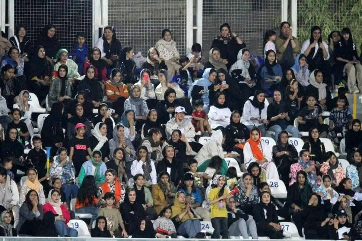  حضور تاریخی و موفقیت‌آمیز بانوان در ورزشگاه گل‌گهر