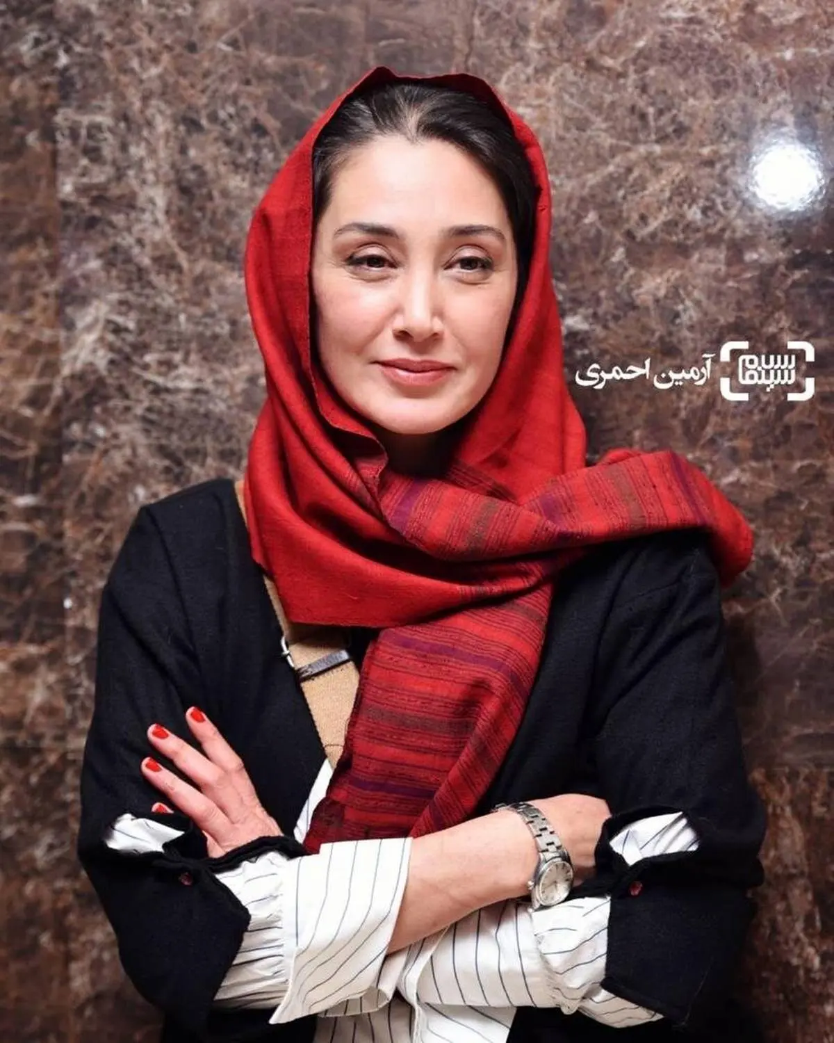ببینید | طناب کشی هدیه تهرانی با دوستانش در سیزده بدر  | این زن روزی زیبا ترین بازیگر ایران بود