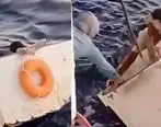 ببینید| نجات ماهیگیر گرفتار شده در وسط اقیانوس 