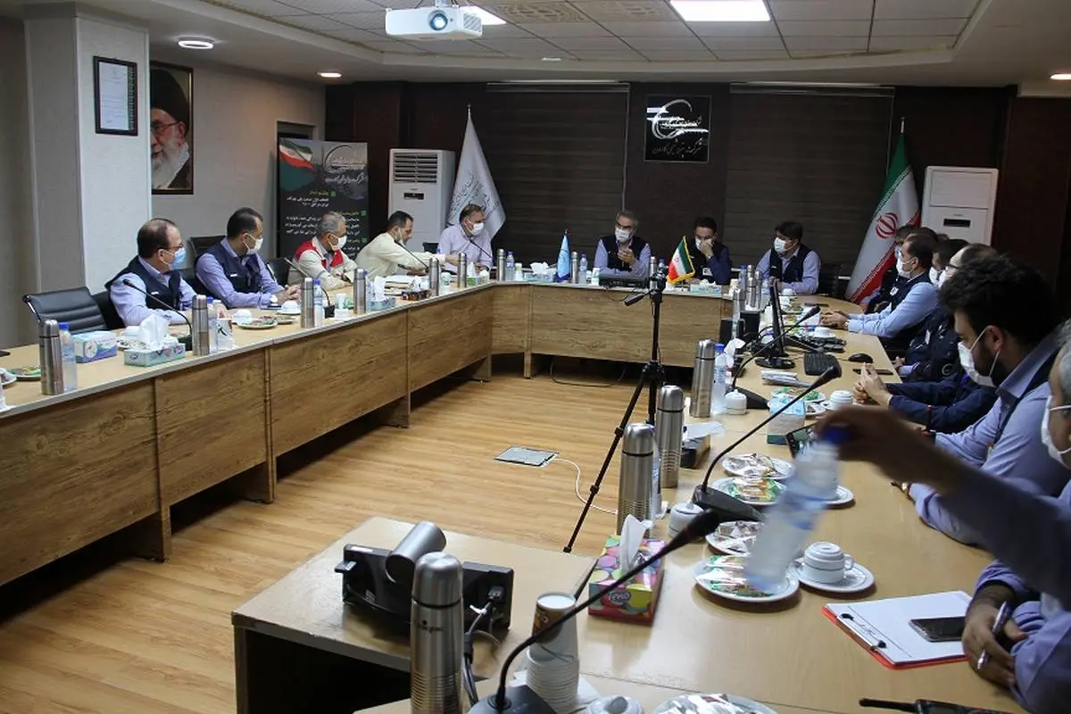 نشست مشترک هیئت اعزامی وزارت نفت با اعضای شرکت پتروشیمی کارون 