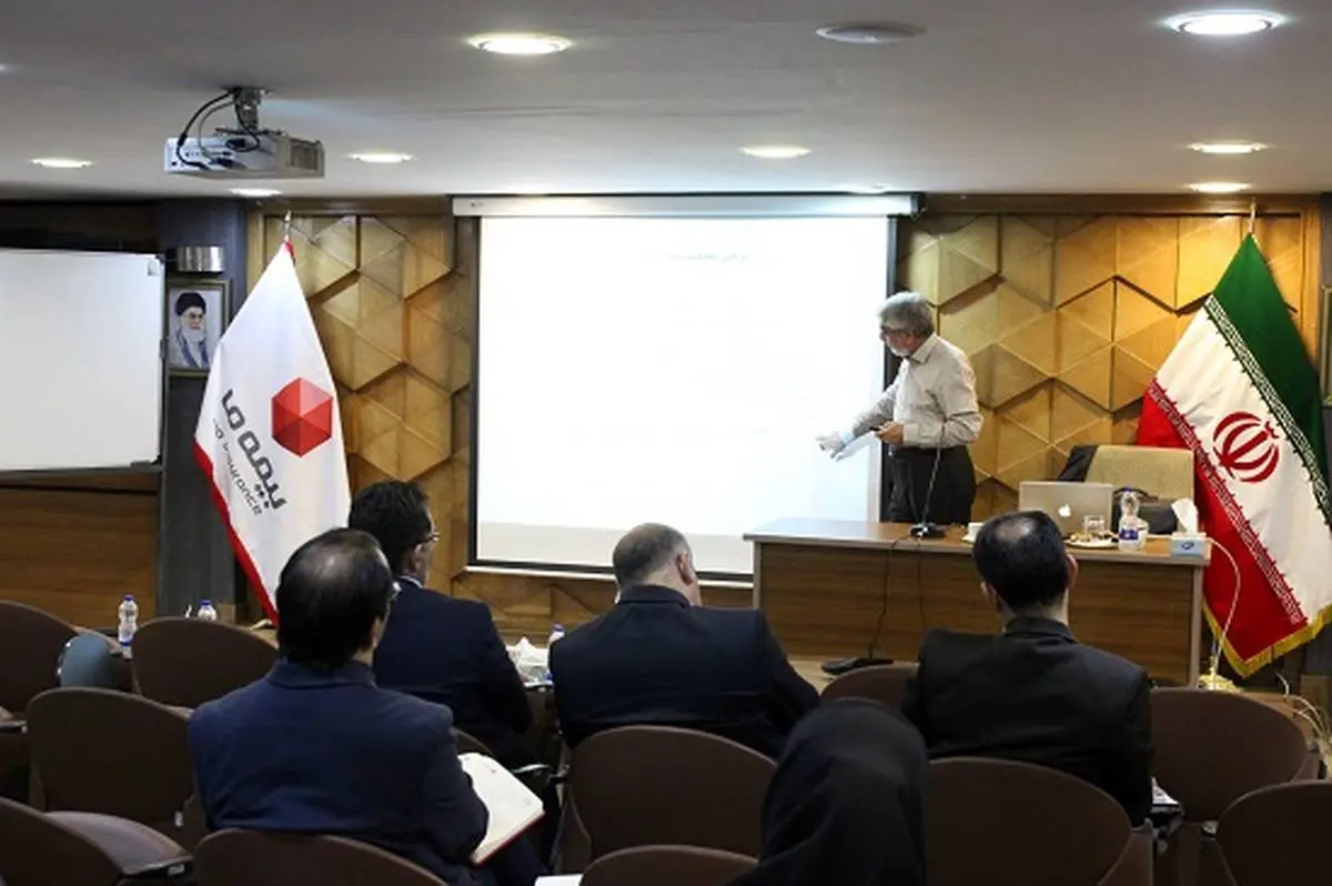 برگزاری دوره آموزشی "تحلیل تحولات اقتصاد کلان ایران" با همکاری دانشگاه شهید بهشتی

