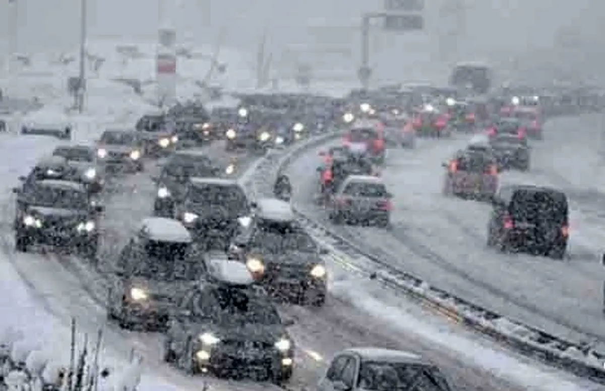 برف و کولاک شدید در جاده‌ها تا روز چهارشنبه