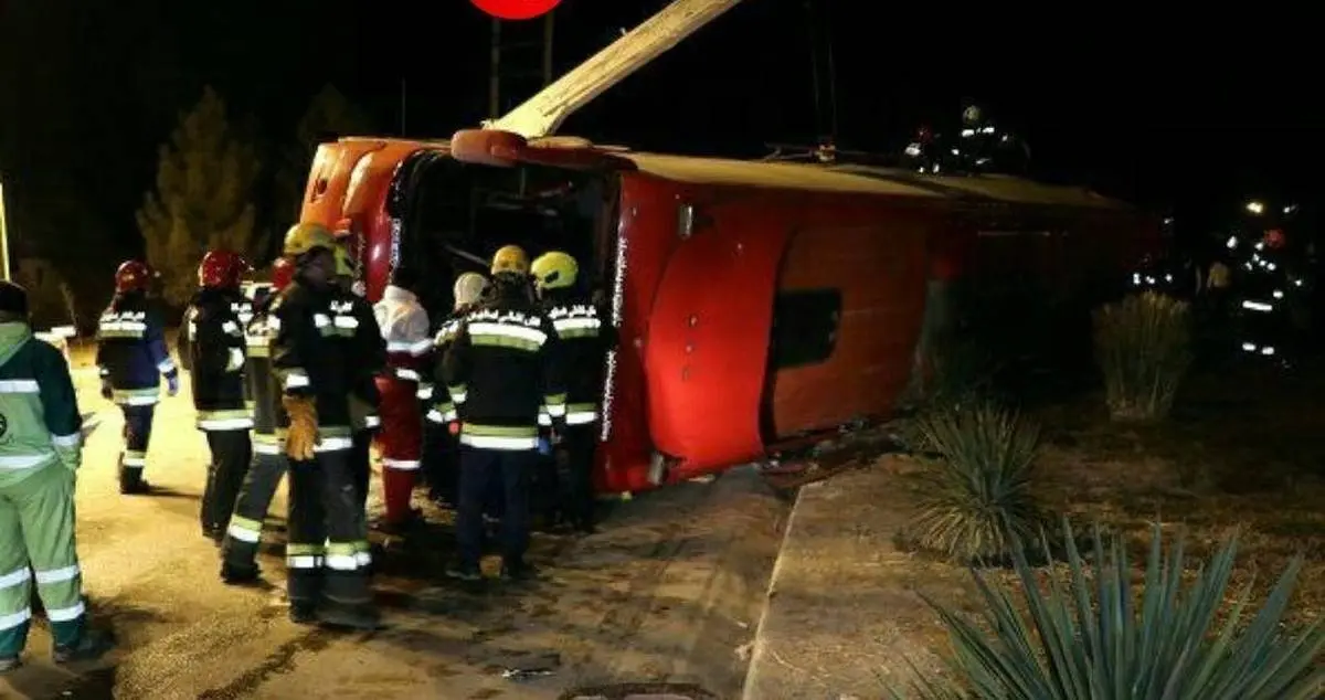جزئیات واژگونی اتوبوس در مبارکه اصفهان با ۳۰ کشته و زخمی