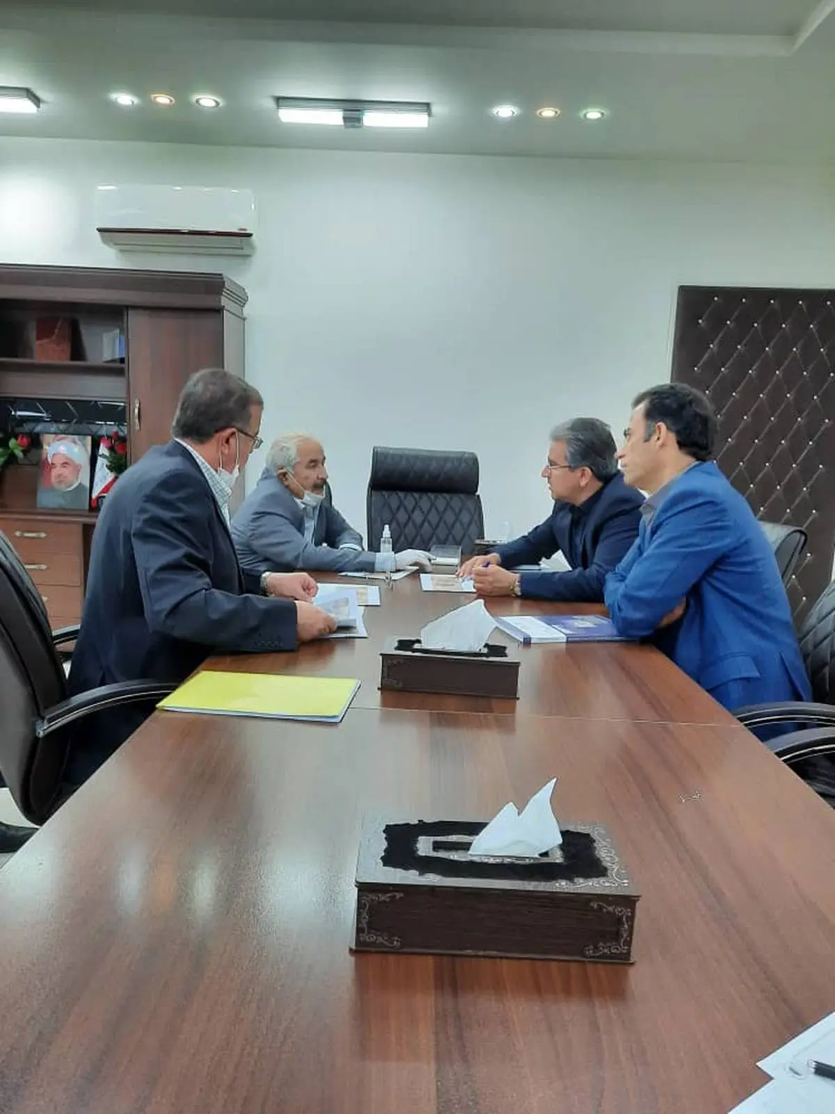 نشست مدیرعامل شرکت معدنی و صنعتی چادرملو با رئیس اداره کل صنایع استان یزد