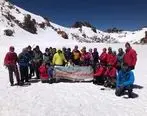 صعود تیم کوهنوردی سازمان تامین اجتماعی به سومین قله بلند ایران