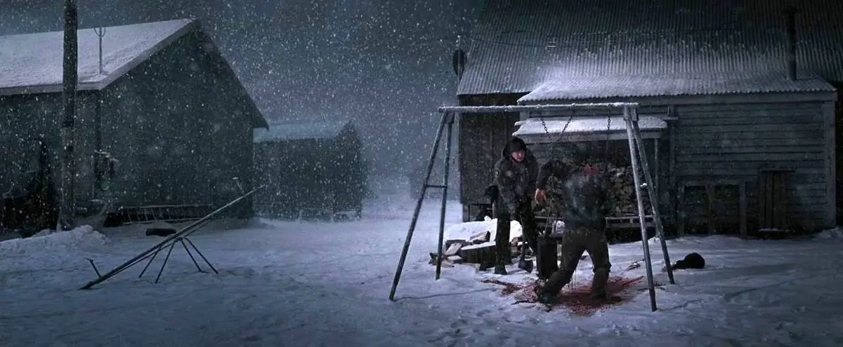 فیلم ترسناک از انجماد کامل یک خانه  |   از تماشای این فیلم یخ می زنید!