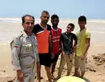نجات سه گردشگر از آب‌های بندر ریگ
