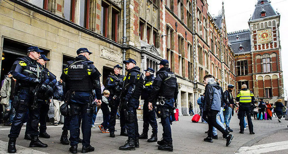 جزئیات حمله تروریستی به شهروندان هلندی + فیم