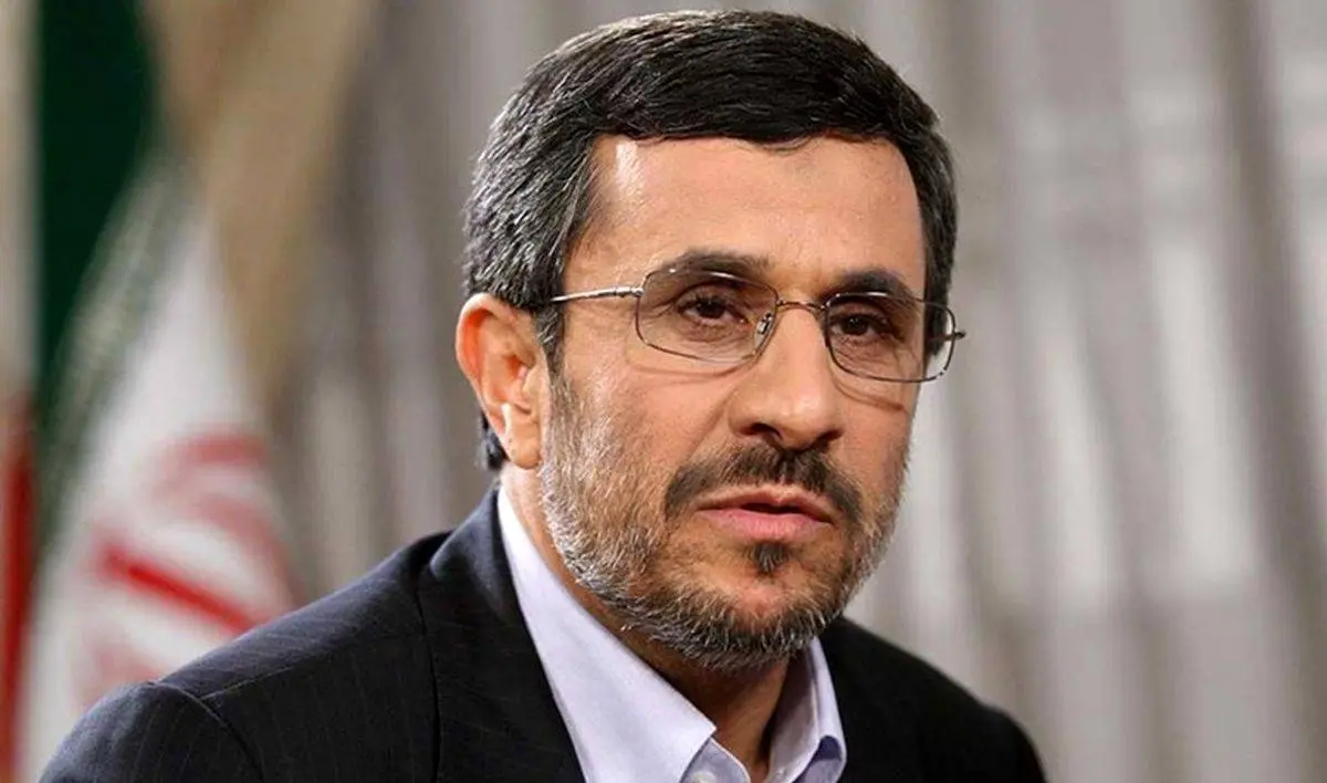 گوشی موبایل احمدی نژاد سوژه رسانه ها شد + عکس